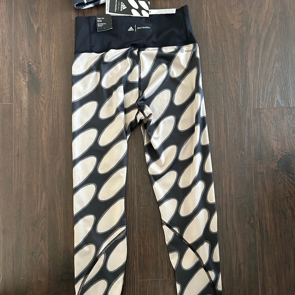 NWT Adidas Marimekko Aero impact Support Bra Size S and Leggings Size M - Picture 6 of 8